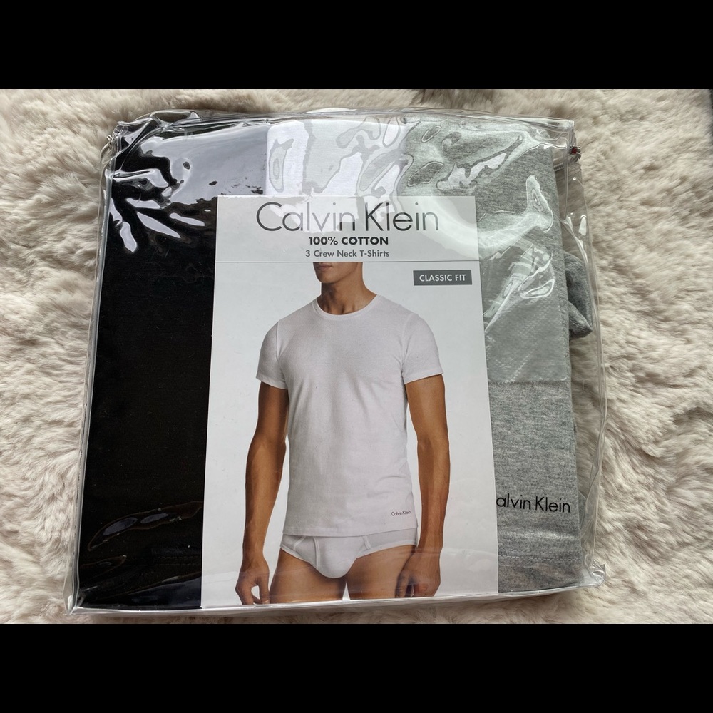 Brand new Calvin Klein 💯 % cotton undershirt set size M